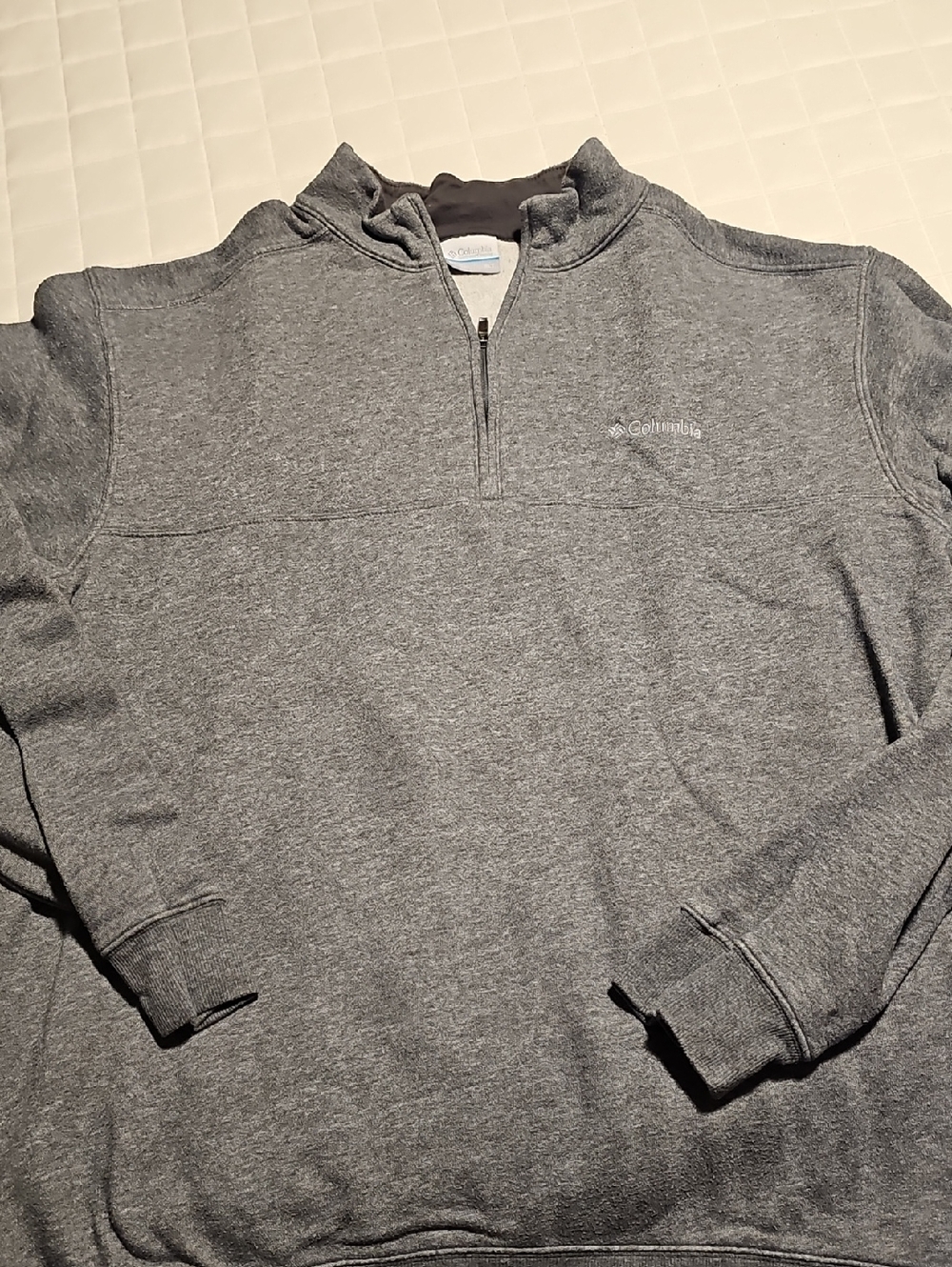 Columbia Men's Gray Quarter-Zip Sweatshirt